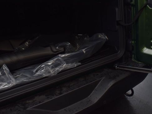 New 2025 Ford Bronco Badlands image 13