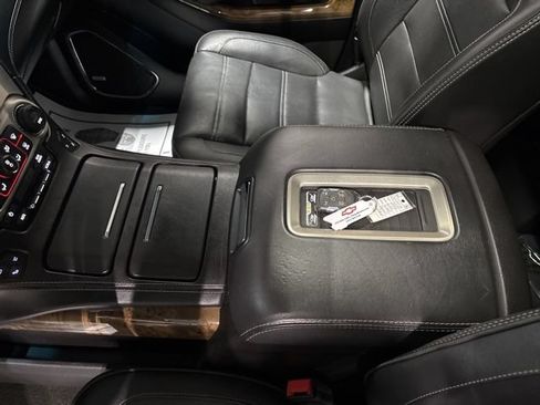 Used 2016 GMC Yukon Denali AWD/4WD image 18