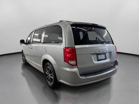 Used 2019 Dodge Grand Caravan GT FWD image 7