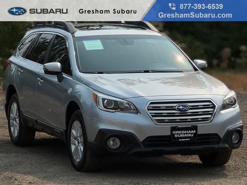 Used 2017 Subaru Outback 2.5i Premium AWD/4WD image 1