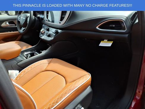 New 2026 Chrysler Pacifica Pinnacle image 9