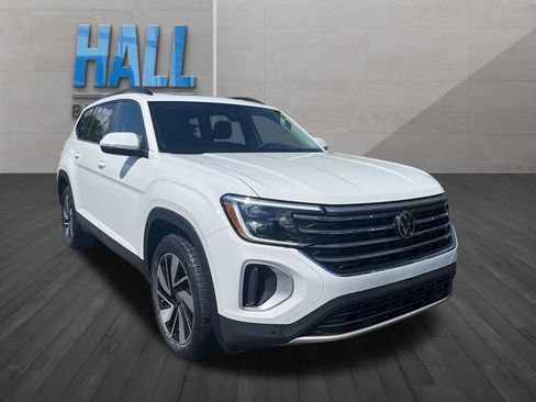 Certified 2025 Volkswagen Atlas SE w/ Panoramic Sunroof Package AWD/4WD image 8