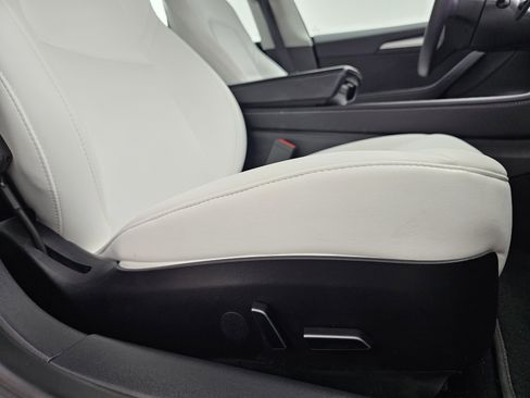 Used 2021 Tesla Model 3 Standard Range Plus image 14