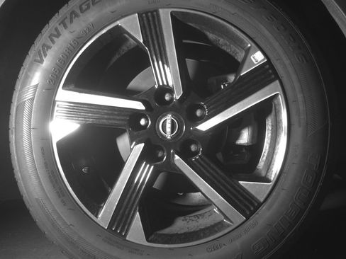 Used 2025 Nissan Sentra SV image 13