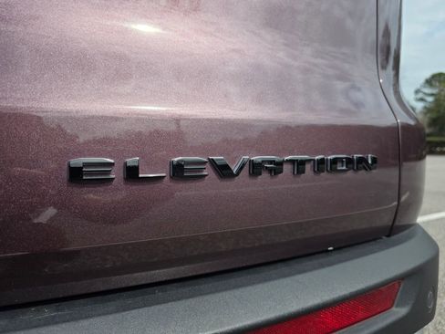 Used 2025 GMC Acadia Elevation FWD image 38