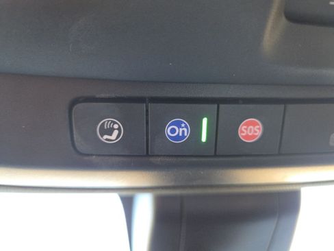 Used 2022 GMC Yukon XL Denali image 38