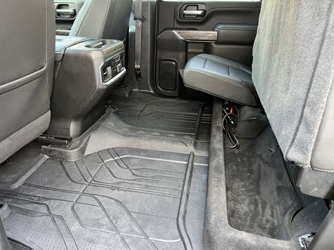 Used 2022 Chevrolet Silverado 2500 LTZ w/ LTZ Plus Package image 18