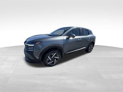 Used 2025 Nissan Kicks SV image 4