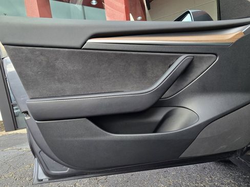 Used 2023 Tesla Model 3 Standard Range image 13