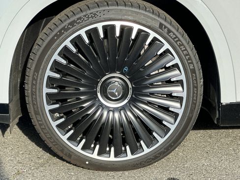 New 2025 Mercedes-Benz EQE AMG 4MATIC SUV image 10