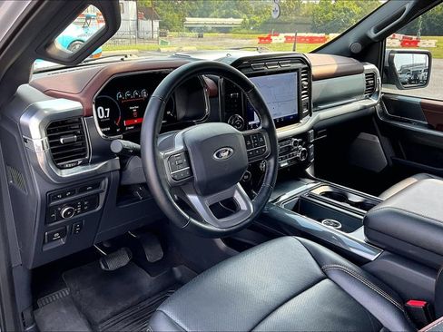 Used 2021 Ford F150 Lariat RWD image 19