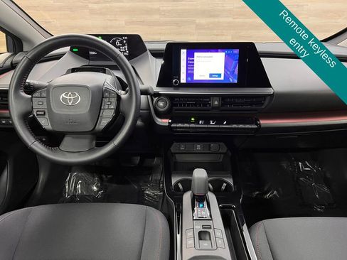 Used 2023 Toyota Prius Prime SE image 2