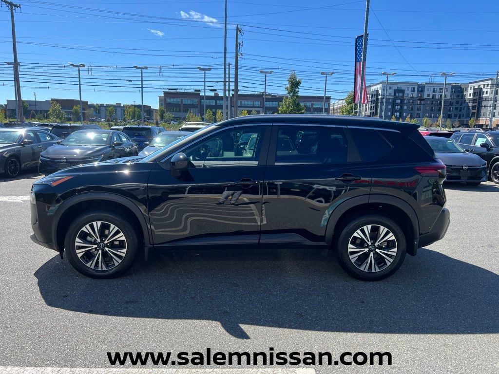 Used 2023 Nissan Rogue SV w/ SV Premium B Package FWD image 4