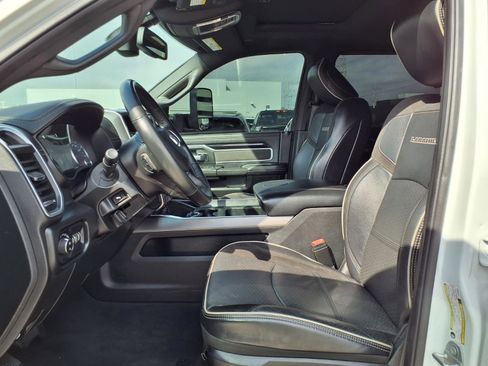 Used 2020 RAM 3500 Laramie image 17