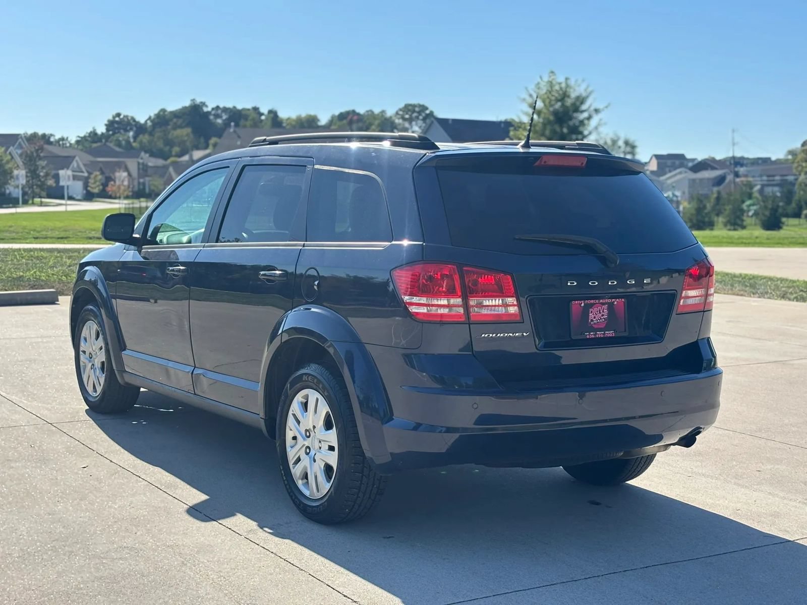 Used 2020 Dodge Journey SE FWD image 8