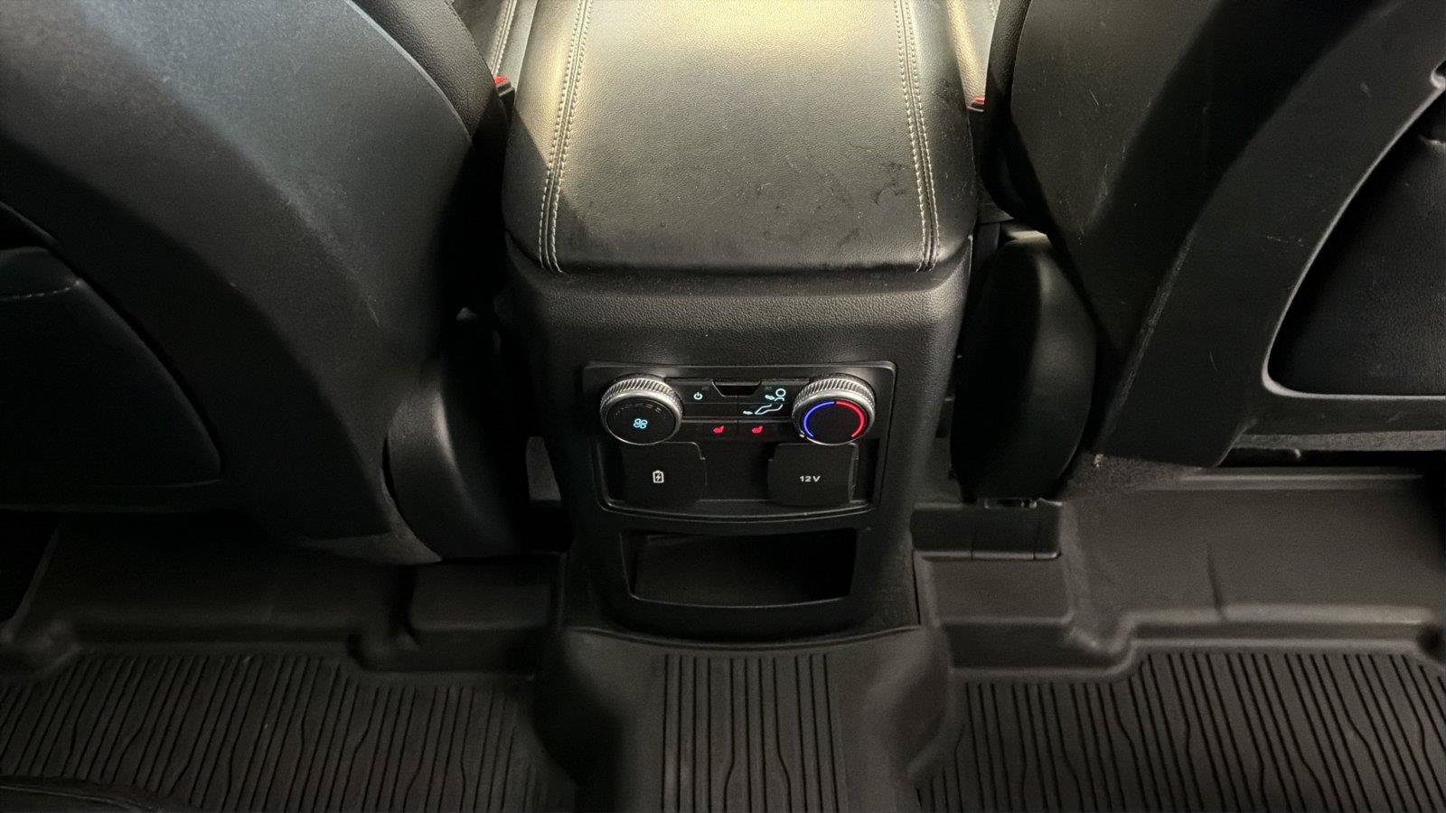 Certified 2020 Ford Explorer XLT w/ Equipment Group 202A AWD/4WD image 23