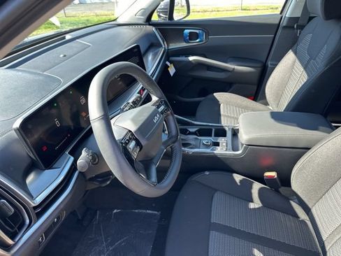 New 2026 Kia Sorento LX FWD image 7