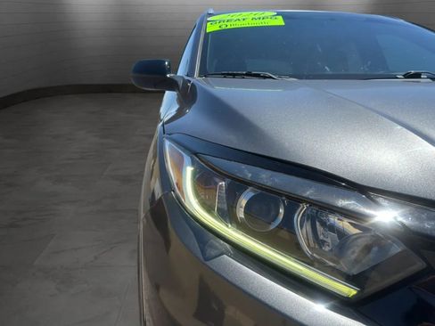 Used 2020 Honda HR-V Sport image 30