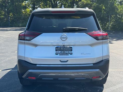 Used 2023 Nissan Rogue SL w/ SL Premium Package AWD/4WD image 7