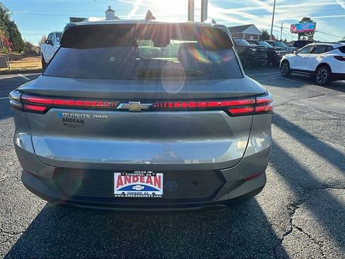 New 2026 Chevrolet Equinox EV LT image 6