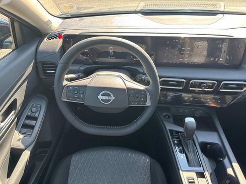 New 2027 Nissan Sentra SV w/ SV Convenience Package FWD image 16