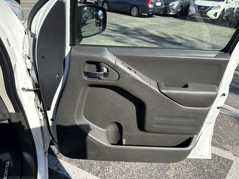 Used 2019 Nissan Frontier SV RWD image 25