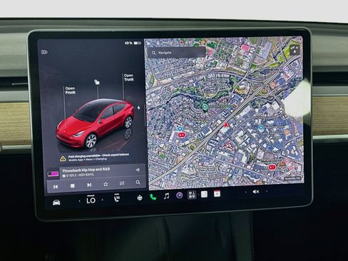 Used 2022 Tesla Model Y Long Range AWD/4WD image 21