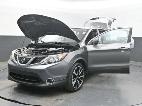Used 2017 Nissan Rogue Sport SL w/ SL Premium Package FWD image 43