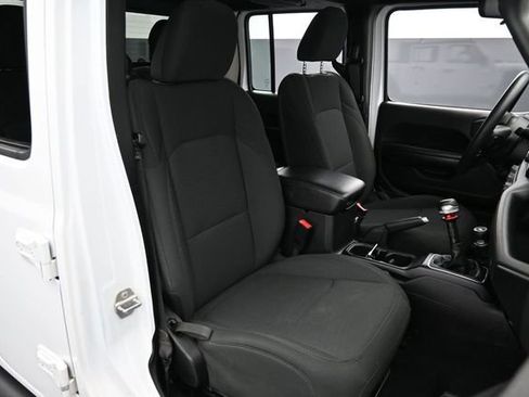 Used 2020 Jeep Gladiator Sport AWD/4WD image 26
