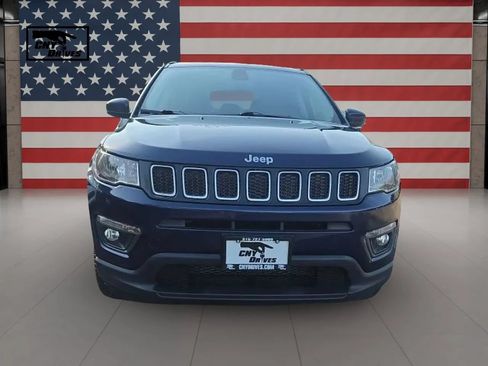Used 2021 Jeep Compass Latitude w/ Convenience Group AWD/4WD image 2