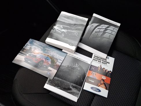 Used 2022 Ford Explorer XLT image 26