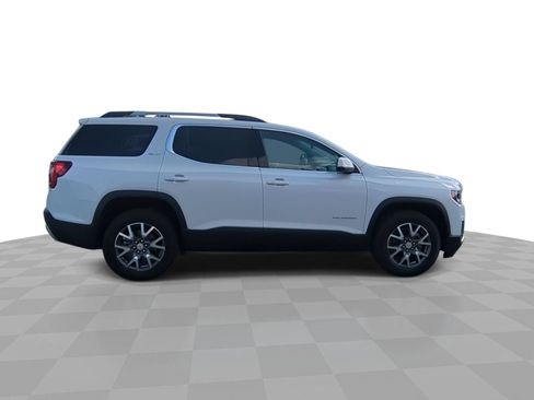 Certified 2023 GMC Acadia SLT w/ Technology Package FWD image 9