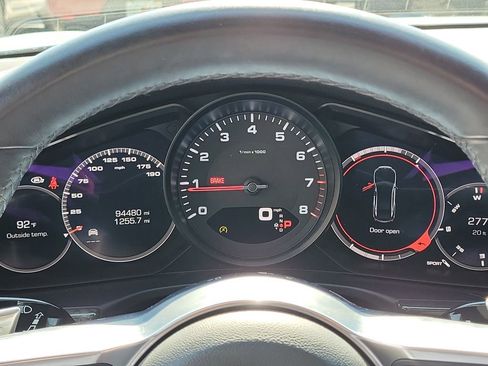 Certified 2018 Porsche Panamera RWD image 34