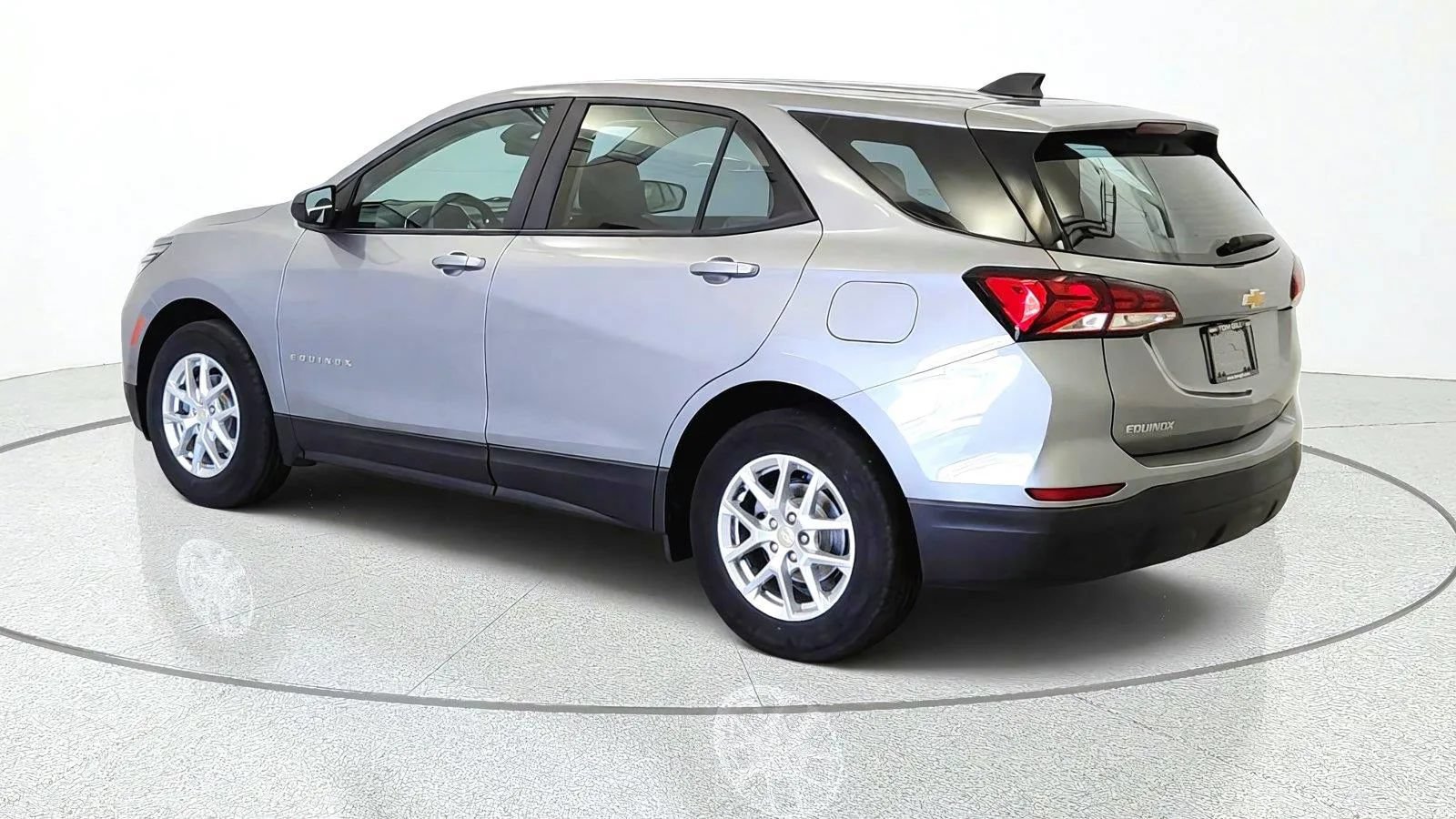 Used 2023 Chevrolet Equinox LS FWD image 6