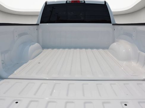 Used 2023 RAM 1500 Laramie AWD/4WD image 33