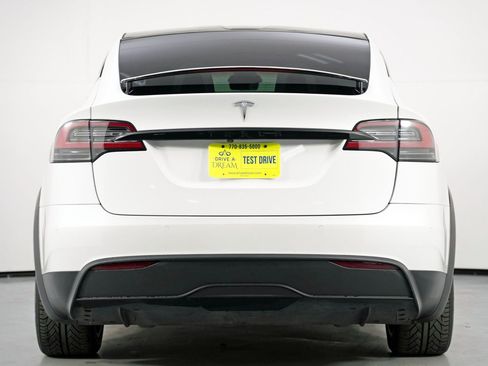 Used 2022 Tesla Model X image 10