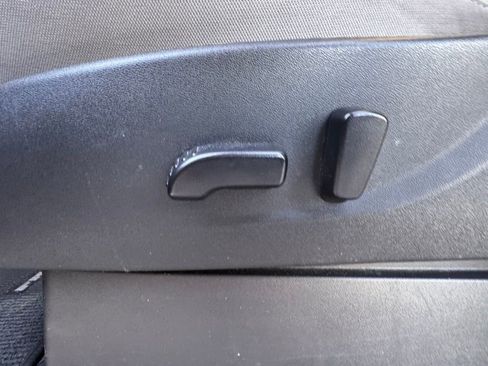 Certified 2024 Nissan Frontier SV w/ Technology Package image 12