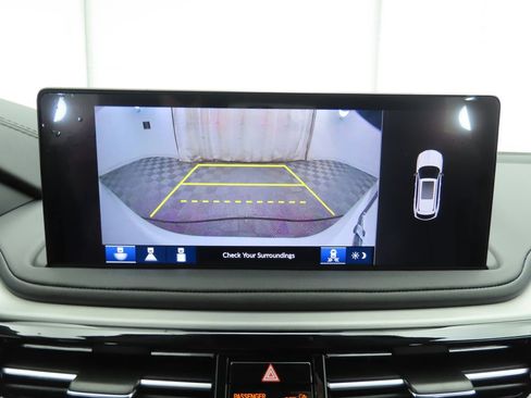 Used 2026 Acura MDX w/ Technology Package image 17