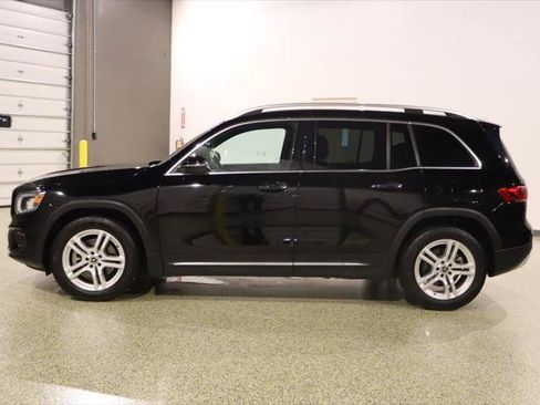 Used 2021 Mercedes-Benz GLB 250 4MATIC image 5