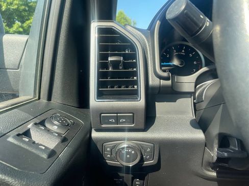 Used 2019 Ford F150 XLT w/ Equipment Group 302A Luxury AWD/4WD image 12