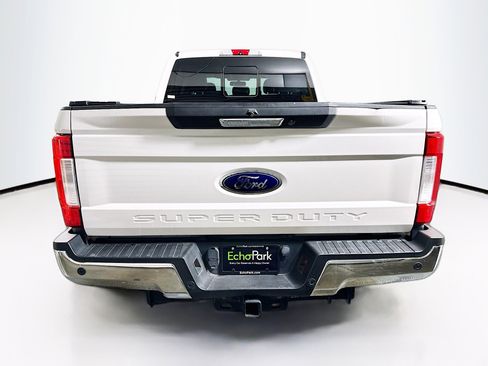 Used 2018 Ford F250 Lariat w/ Chrome Package image 7