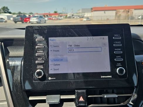 Used 2022 Toyota Camry SE FWD image 16
