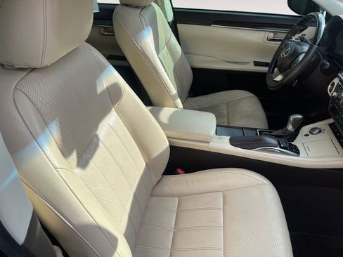 Used 2017 Lexus ES 350 w/ Luxury Package image 15