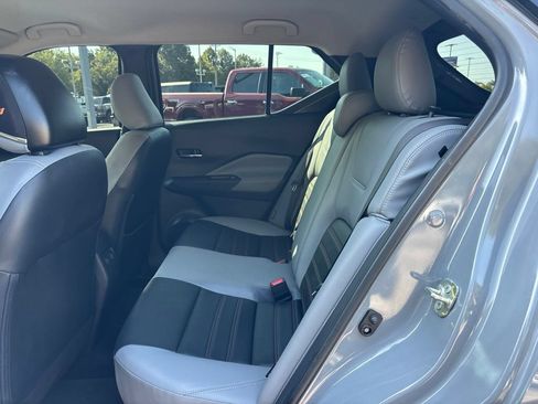Used 2021 Nissan Kicks SR w/ SR Premium Package FWD image 14