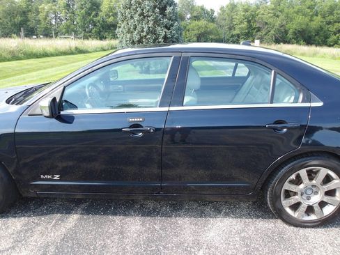 Used 2008 Lincoln MKZ image 30