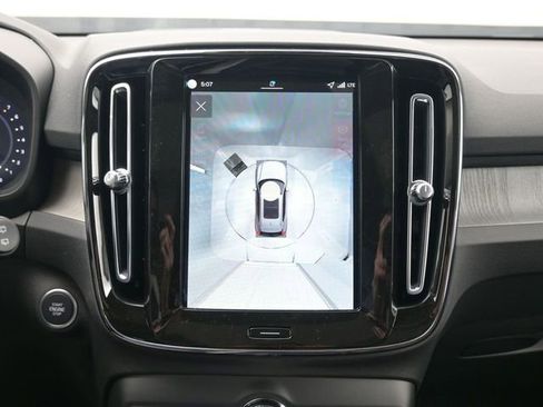 New 2026 Volvo XC40 B5 Ultra w/ Protection Package Premier image 19