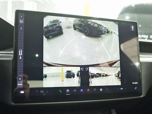 Used 2025 Tesla Model S Plaid image 18