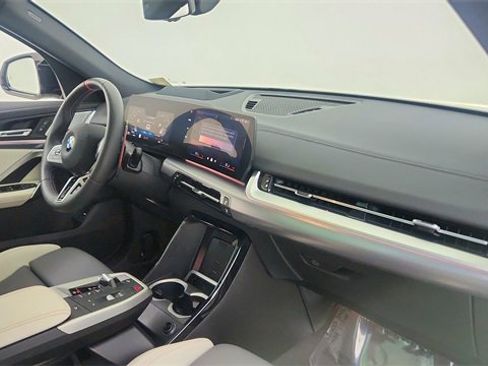 Used 2025 BMW X2 M35i image 22