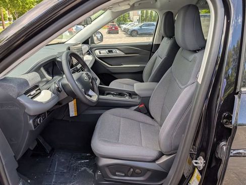 New 2026 Ford Explorer Active AWD/4WD image 9