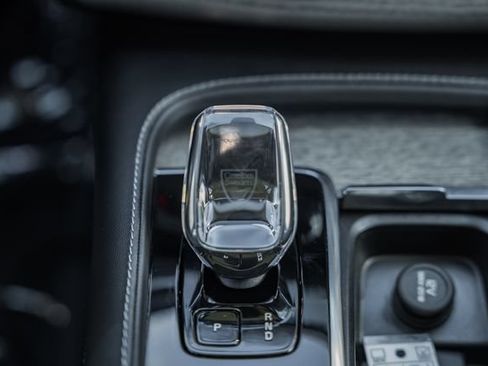 Certified 2024 Volvo XC90 B6 Ultimate AWD/4WD image 25